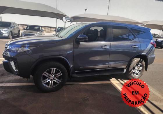 TOYOTA HILUX SW4 2.7 SR 4X2 16V FLEX 4P MANUAL